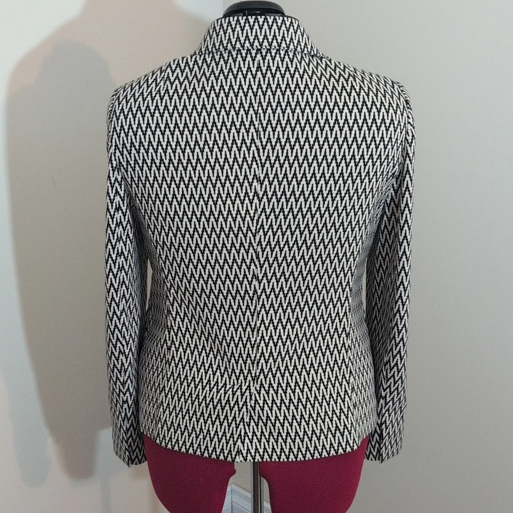 Marc Aurel| Women's Black and White Herringbone Blazer With Shoulder Pads - Picture 3 of 16